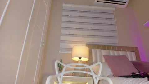 Snapshot of zoe_sky_ chatting on 02-11-25, 08:42 Hi guys i am Zoe online show from 02-11-25, 08:42