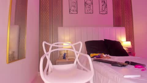 Snapshot of zoe_sky_ chatting on 10-14-25, 11:33 Hi guys i am Zoe online show from 10-14-25, 11:33