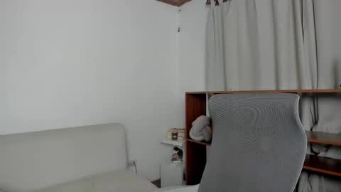 Zoe online show from 02-25-26, 02:43