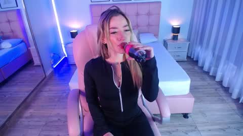 zoe online show from 01-18-25, 12:04