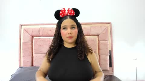 zoee online show from 01-23-25, 03:26