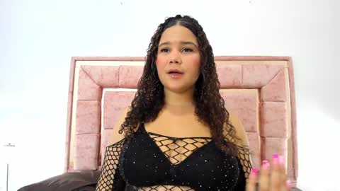 zoee online show from 01-25-25, 03:09