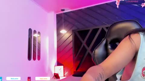 Zoe 3 online show from 02-04-26, 05:41