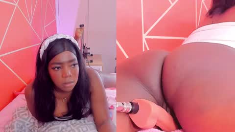 Snapshot of zoeethompson_cm chatting on 01-10-25, 10:36 online show from 01-10-25, 10:36