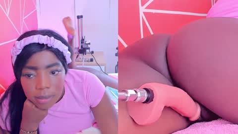 Snapshot of zoeethompson_cm chatting on 02-07-25, 07:06 online show from 02-07-25, 07:06