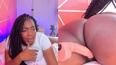 Snapshot of zoeethompson_cm chatting on 11-04-25, 11:09 online show from 11-04-25, 11:09