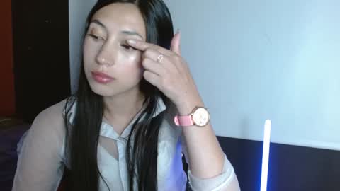 Snapshot of zoegp chatting on 12-11-24, 04:07 Laura online show from 12-11-24, 04:07