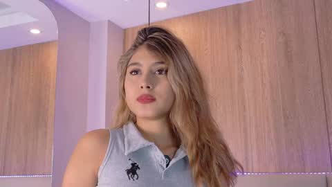 Zoe online show from 04-07-26, 11:32