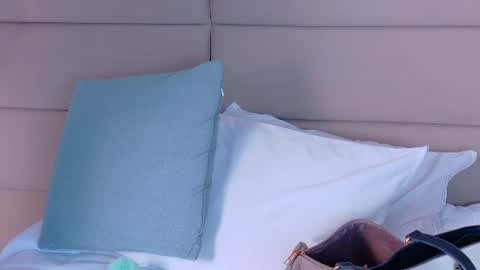 Snapshot of zoehangel chatting on 07-02-26, 11:05 Zoe online show from 07-02-26, 11:05