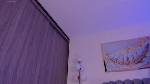 Zoe Presley  online show from 01-18-25, 01:41