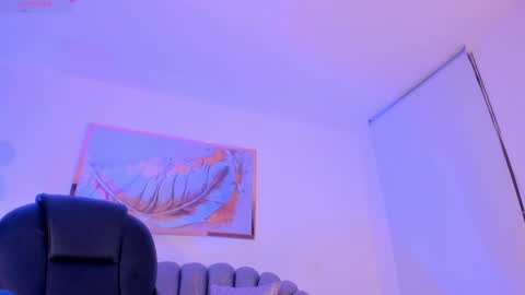 Snapshot of zoepresley chatting on 10-27-25, 01:42 Zoe Presley online show from 10-27-25, 01:42