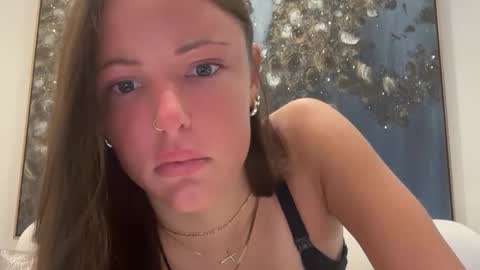 zoepriceee online show from 04-19-26, 03:55