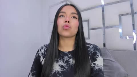 ZoeSwam online show from 12-16-25, 11:04