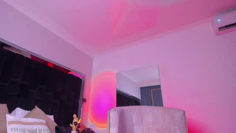 zoevidal_ online show from 02-16-25, 03:16