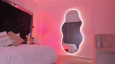 zoevidal_ online show from 10-01-25, 12:00