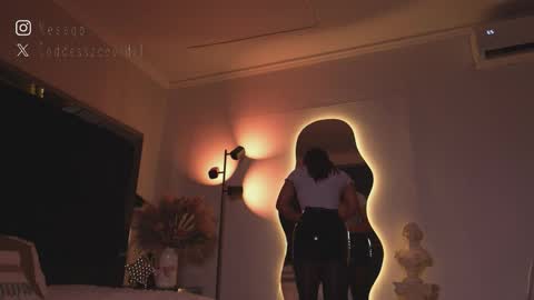 zoevidal_ online show from 02-22-26, 11:53