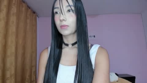 Snapshot of zoey_babyqueen19 chatting on 03-04-26, 01:33 Zoey online show from 03-04-26, 01:33