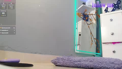 zoey fox  online show from 03-08-25, 07:49