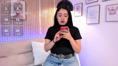 Zoey  online show from 04-10-26, 11:59