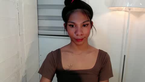 zoey online show from 02-08-25, 06:33