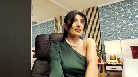 Zoey online show from 02-26-25, 03:08