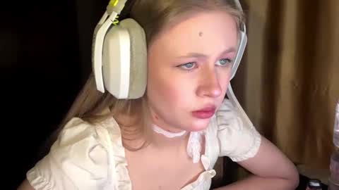 Lisa online show from 03-05-26, 11:28