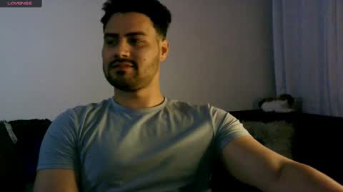 Snapshot of zohan_haidar chatting on 02-28-25, 04:43 ZohanMohamed online show from 02-28-25, 04:43