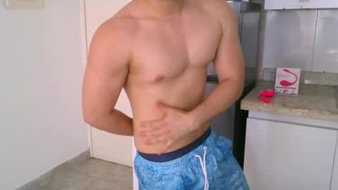 Snapshot of zohan_haidar chatting on 09-21-25, 07:04 ZohanMohamed online show from 09-21-25, 07:04