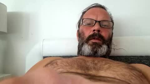 zola2025 online show from 10-12-25, 10:36