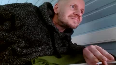 Snapshot of zolexthomas chatting on 12-18-24, 11:02 zolexthomas online show from 12-18-24, 11:02