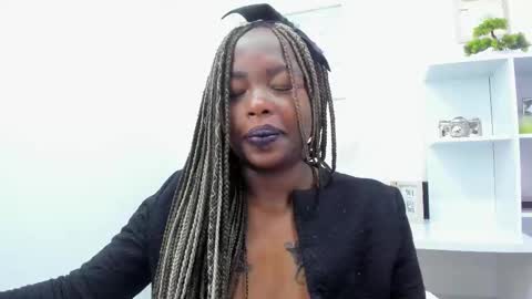 Zooe online show from 01-08-25, 02:46