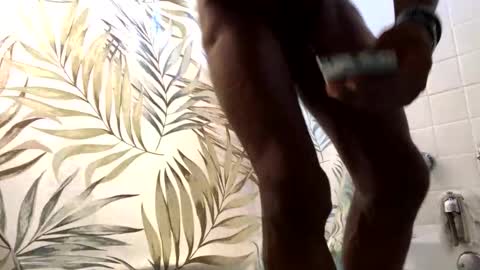 Snapshot of zoom_19xx chatting on 10-05-25, 10:07 YOU NASTY online show from 10-05-25, 10:07