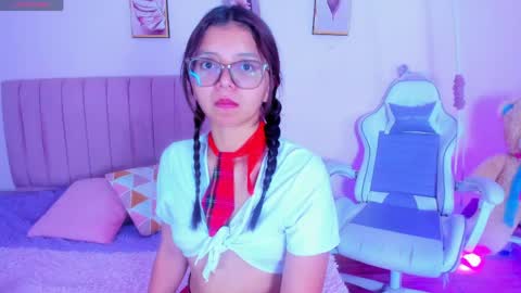 Zoe online show from 04-06-26, 12:06