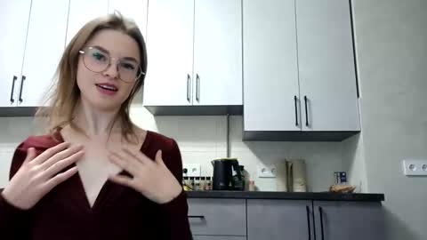 Snapshot of zoriana20 chatting on 11-09-25, 06:39 zoriana20 online show from 11-09-25, 06:39