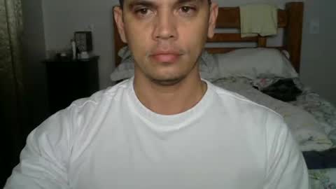 Snapshot of zoro_00 chatting on 06-08-26, 12:49 zoro_00 online show from 06-08-26, 12:49