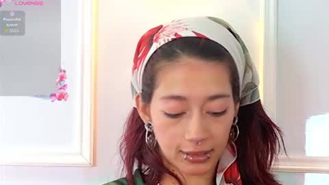 Snapshot of zorravioleta chatting on 06-23-26, 02:37 Violeta online show from 06-23-26, 02:37