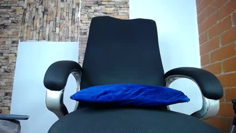 Snapshot of zousxxx chatting on 02-07-26, 11:30 zousxxx online show from 02-07-26, 11:30