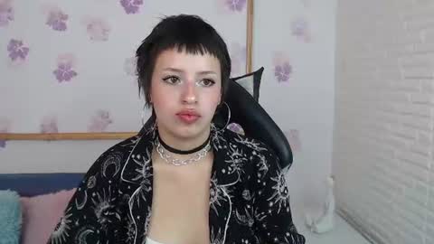 Snapshot of zowii_ chatting on 06-30-26, 08:21 Zowii online show from 06-30-26, 08:21