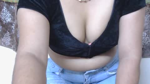 Snapshot of zoya_4u chatting on 07-16-26, 05:02 Zoya online show from 07-16-26, 05:02