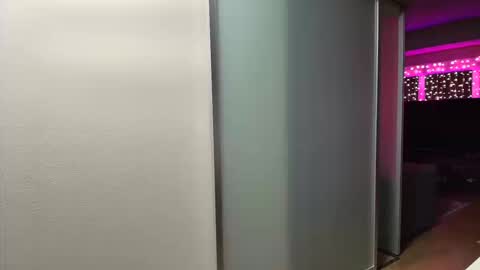 Zuko online show from 10-17-25, 01:35