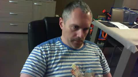 Snapshot of zultem chatting on 10-13-25, 03:39 zultem online show from 10-13-25, 03:39