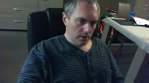 Snapshot of zultem chatting on 11-25-25, 04:23 zultem online show from 11-25-25, 04:23