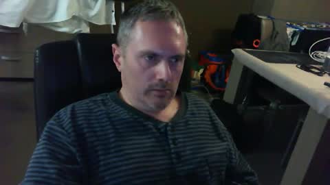 Snapshot of zultem chatting on 12-18-25, 04:51 zultem online show from 12-18-25, 04:51