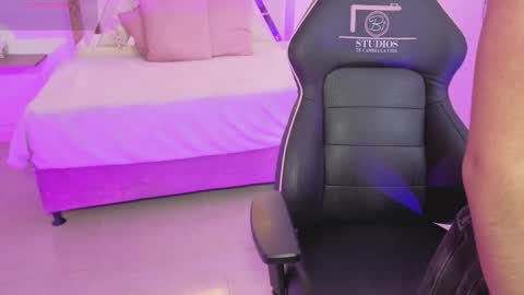 ZURY   online show from 10-25-25, 11:40