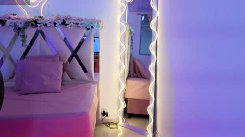 ZURY   online show from 03-31-26, 11:32