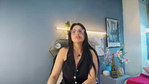 Snapshot of zuzana21 chatting on 06-11-26, 06:50 Zuzana21 online show from 06-11-26, 06:50