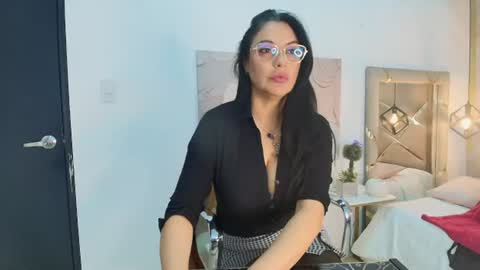 Snapshot of zuzana21 chatting on 07-09-26, 01:26 Zuzana21 online show from 07-09-26, 01:26