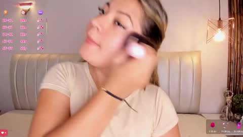 Snapshot of zuzu_sweet chatting on 12-02-25, 07:09 Zara online show from 12-02-25, 07:09