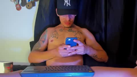 zyon garcia online show from 12-24-24, 04:44