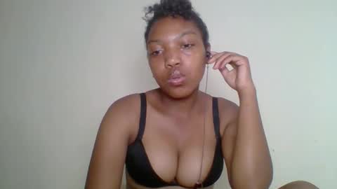 zyraelle_01 online show from 05-03-26, 10:16